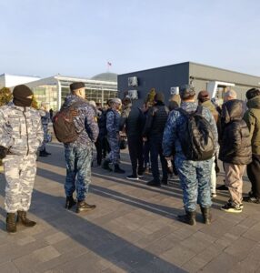 Нелегальные мигранты из Калининграда встретят Новый год на родине