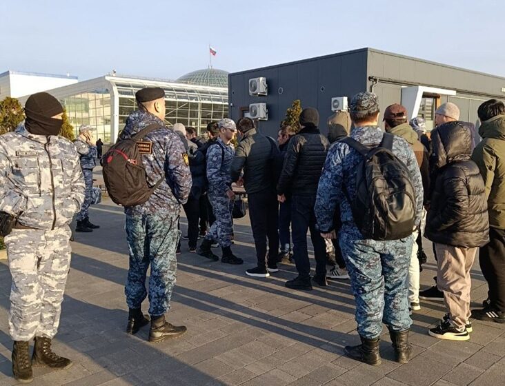 Нелегальные мигранты из Калининграда встретят Новый год на родине