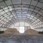 Калининградские коммунальщики отчитались о рекордном объеме убранного с улиц снега