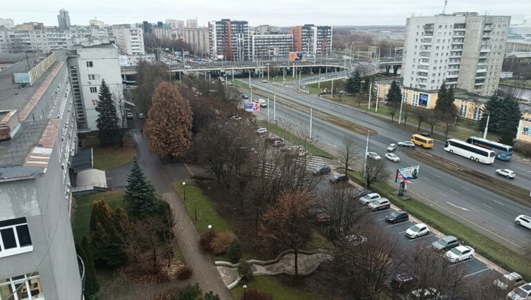 Две бесплатные муниципальные парковки в Калининграде станут платными