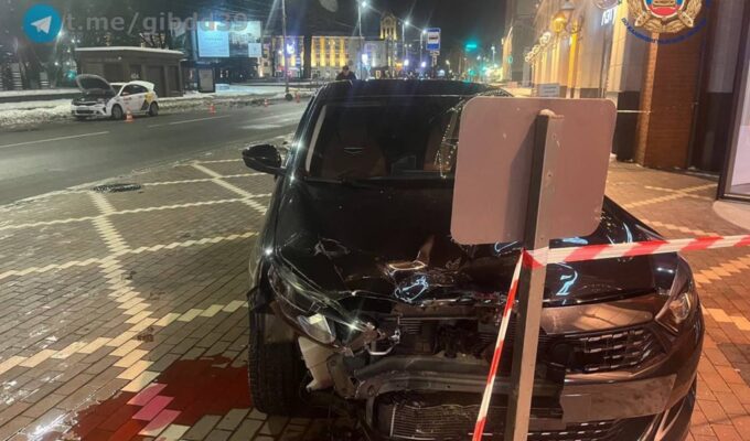 На Гвардейском проспекте в Калининграде столкнулись два автомобиля