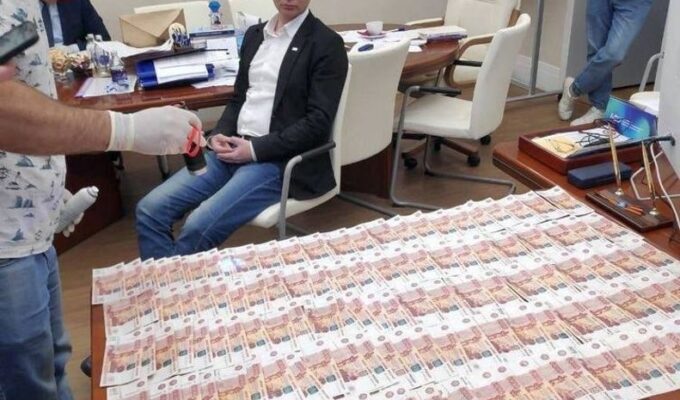 Премия за коррупцию: экс-ректор БФУ Фёдоров возместил 35 миллионов и остался без имущества