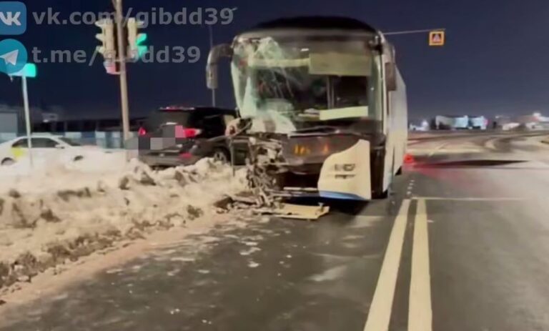 ДТП под Холмогоровкой: пьяный водитель без прав протаранил рейсовый автобус