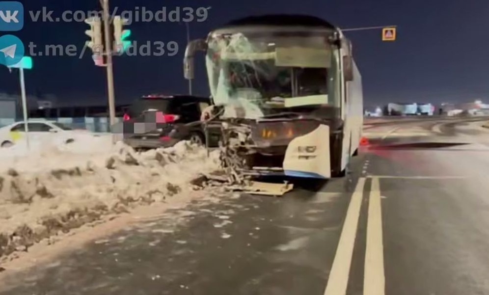 ДТП под Холмогоровкой: пьяный водитель без прав протаранил рейсовый автобус