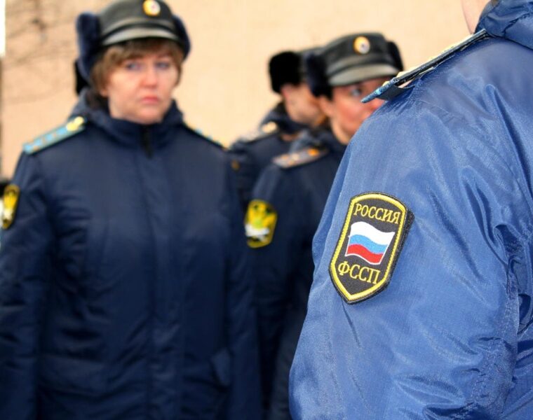 Калининградец заплатил банку 412 тысяч рублей после ареста дома и счетов