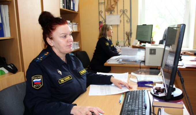 Мать троих детей в третий раз осудили за неуплату алиментов