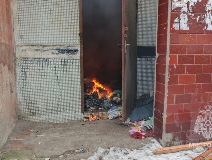 В&nbsp;Балтийске эвакуировали 15 человек из-за&nbsp;пожара в&nbsp;мусоропроводе девятиэтажки