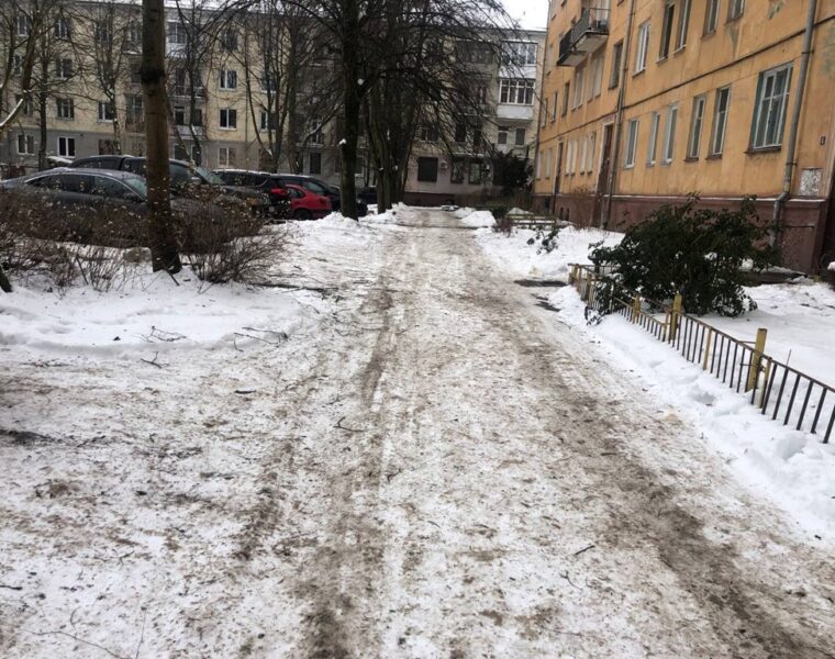 Беспрозванных пригрозил наказанием управляющим компаниям из-за&nbsp;плохой уборки снега