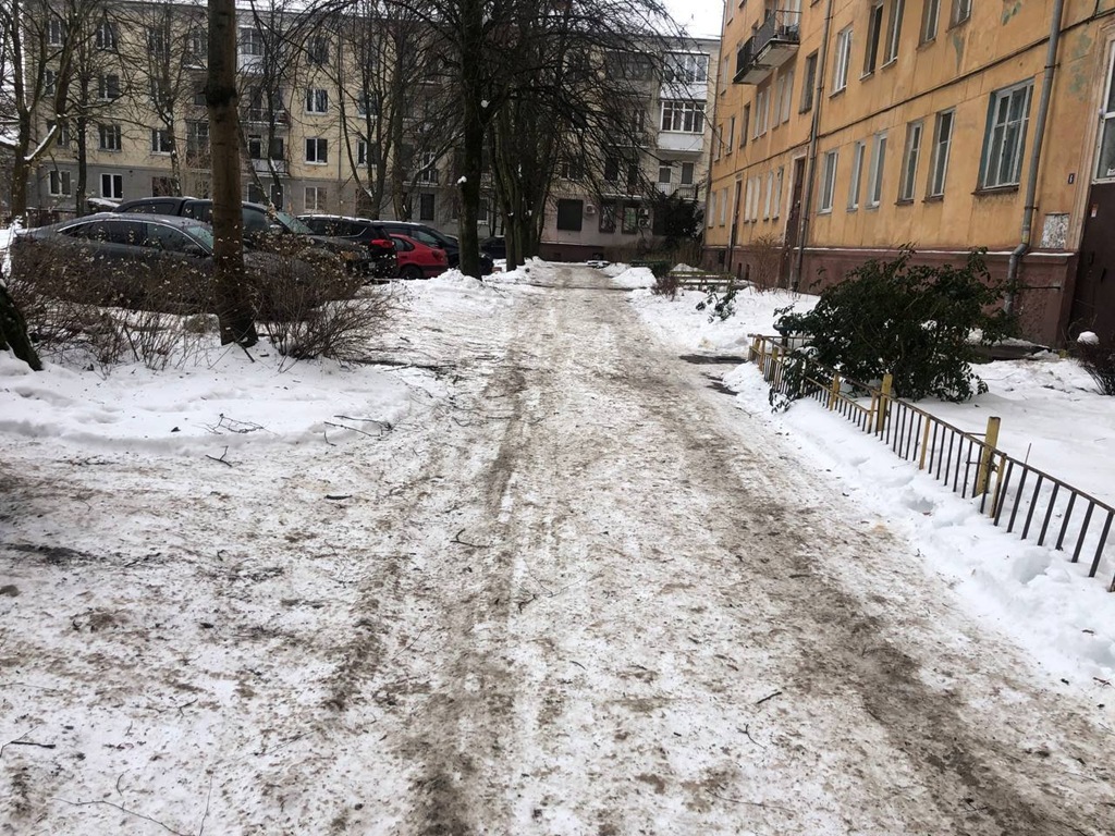 Беспрозванных пригрозил наказанием управляющим компаниям из-за плохой уборки снега Беспрозванных пригрозил наказанием управляющим компаниям из-за плохой уборки снега