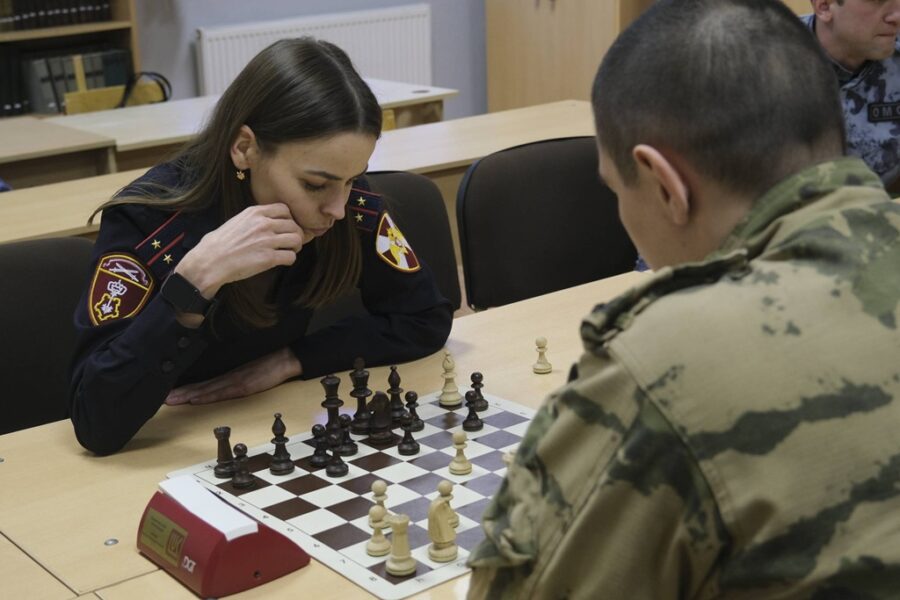Калининградская Росгвардия разыграла шахматную корону
