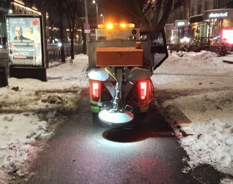 В&nbsp;Калининграде за&nbsp;ночь использовали почти 400 тонн соли для борьбы со&nbsp;снегом