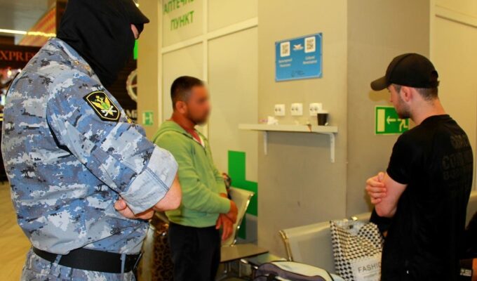 Калининградские приставы организовали вторую в&nbsp;году депортацию нелегальных мигрантов