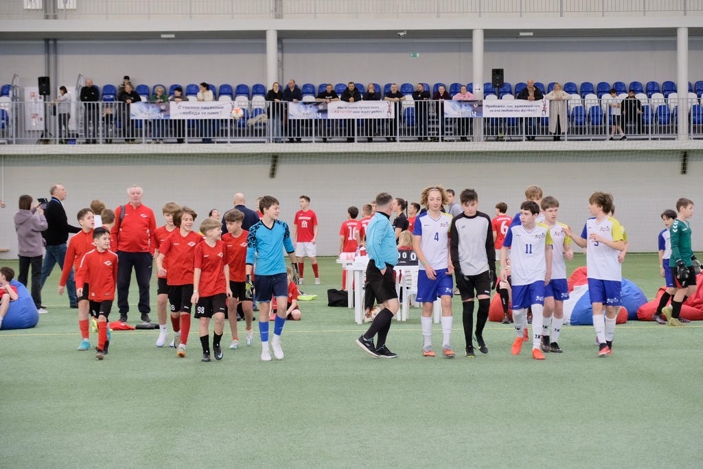В Калининграде готовятся к финальным играм турнира по мини-футболу «Зимний мяч Автотор»