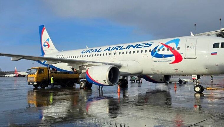 Самолет в&nbsp;Калининград вернулся из-за&nbsp;неубранного шасси: прокуратура проводит проверку