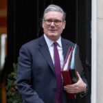 Кир Стармер в&nbsp;центре политического шторма: премьер Британии отказывается уходить в&nbsp;отставку