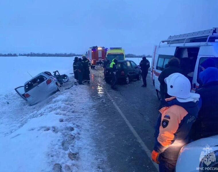 Лобовое столкновение под Полесском: пострадали четыре человека, среди них ребёнок