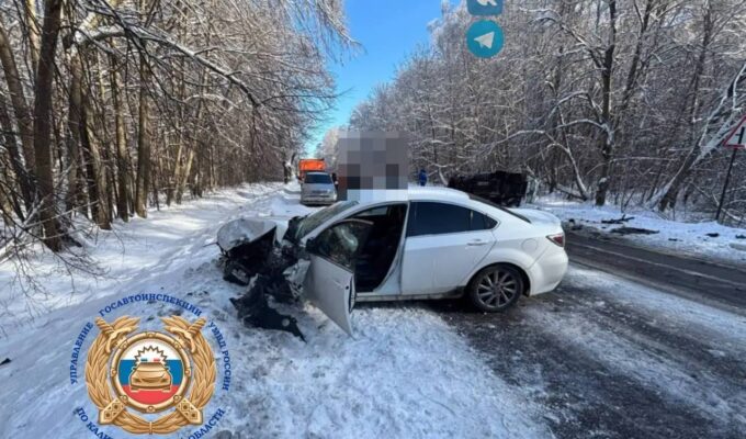 Под Багратионовском «Мазда» вылетела на&nbsp;встречку и&nbsp;врезалась в&nbsp;скорую