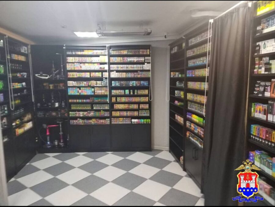 Вейпы без маркировки на&nbsp;800 тысяч: полиция накрыла точку в&nbsp;Черняховске