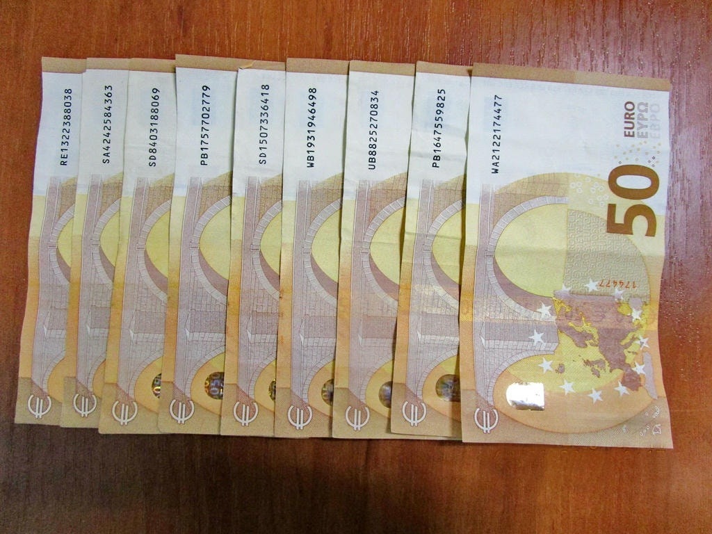 В&nbsp;Мамоново таможенники нашли у&nbsp;69-летнего немца 62 тысячи долларов, забытых в&nbsp;декларации