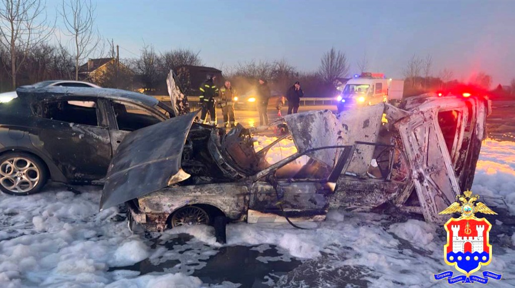 Смертельное ДТП на трассе Калининград — Мамоново: BMW вылетел на встречку, обе машины сгорели Смертельное ДТП на трассе Калининград — Мамоново: BMW вылетел на встречку, обе машины сгорели