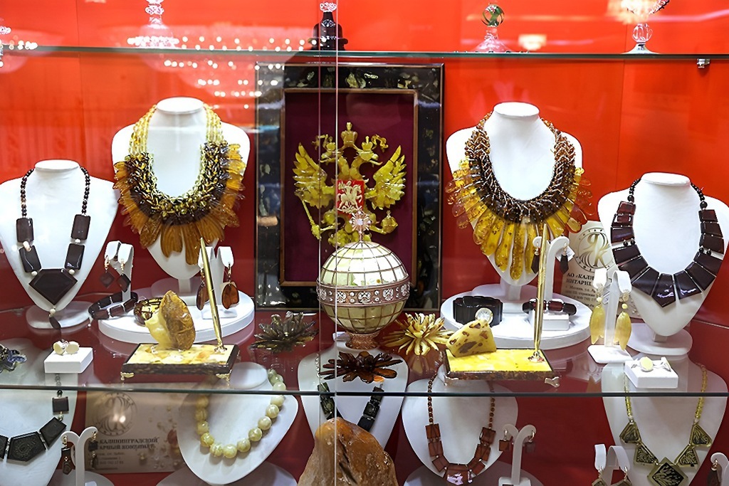 Беспрозванных показал Матвиенко медали Российско-китайских игр и рассказал о росте рождаемости в регионе