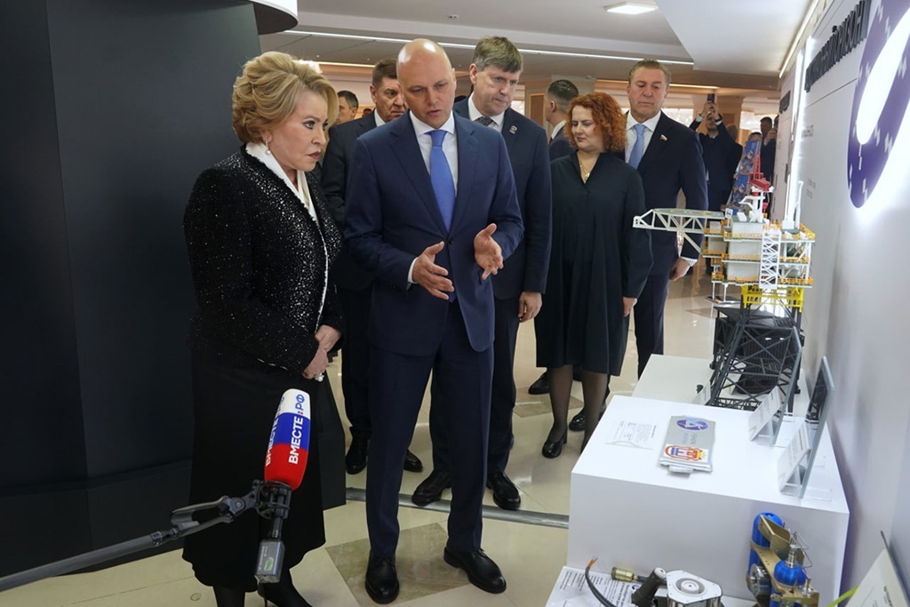 Валентина Матвиенко и Алексей Беспрозванных Валентина Матвиенко и Алексей Беспрозванных