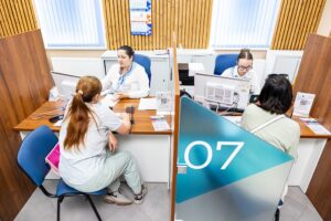 Калининградский рынок труда: компании нанимают активнее, чем увольняют, а&nbsp;общепит бьёт рекорды по&nbsp;вакансиям