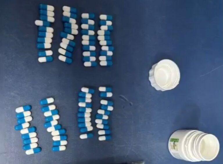 Семейный подряд: калининградцы рассылали клиентам по&nbsp;почте &laquo;синтетику&raquo; под видом витаминов