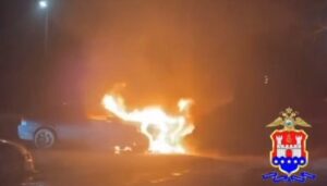 Житель Черняховска поджёг машины двух полицейских и ответит за нападение на дознавателя Житель Черняховска поджёг машины двух полицейских и ответит за нападение на дознавателя