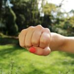 Драка на&nbsp;стадионе в&nbsp;Гусеве обернулась для родителей обидчиц штрафом в&nbsp;100 тысяч