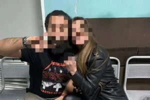 Пьяные туристы из&nbsp;Калининграда забрались на&nbsp;крышу медцентра в&nbsp;центре Петербурга