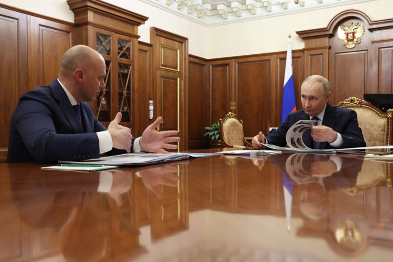 Беспрозванных доложил Путину о&nbsp;росте рождаемости и&nbsp;новых школах в&nbsp;Калининградской области