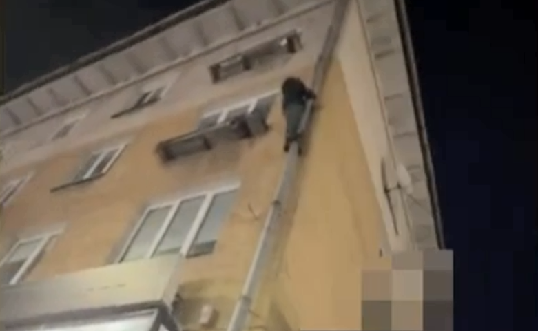 Похититель денег из&nbsp;клиники на&nbsp;Леонова пытался уйти от&nbsp;полиции по&nbsp;водосточной трубе