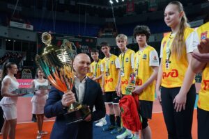 Полесск против Гагарина: драматичный финал &laquo;Кубка Локо&raquo; выиграла гимназия №40