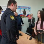 Студенты БФУ примерили бронежилеты и&nbsp;зарядили оружие на&nbsp;экскурсии в&nbsp;УФССП