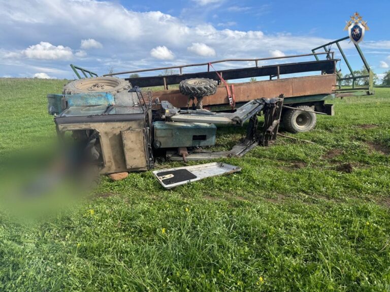 Тракториста будут судить за&nbsp;гибель оператора фермы: мужчину придавило трактором