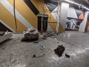 Предприниматель отправил неподготовленного рабочего на&nbsp;высоту и&nbsp;тот рухнул с&nbsp;лесов в&nbsp;ТЦ на&nbsp;Ленинском