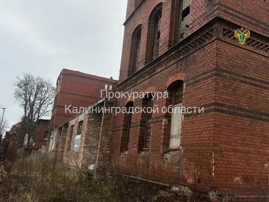 В Черняховске прокуратура начала проверку после падения 12-летнего мальчика с 4 этажа заброшенного здания