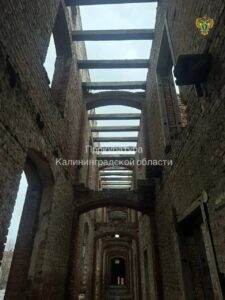 В&nbsp;Черняховске прокуратура начала проверку после падения 12-летнего мальчика с&nbsp;4 этажа заброшенного здания