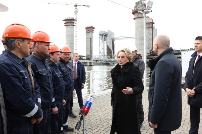 Валентина Матвиенко и Алексей Беспрозванных