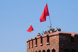 В&nbsp;Калининграде над башней &laquo;Дона&raquo; подняли Красный флаг в&nbsp;память о&nbsp;штурме Кёнигсберга