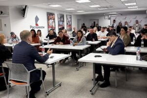 Без страховки и&nbsp;с&nbsp;кредитами: арендаторы сгоревшего &laquo;Гианта&raquo; ждут помощи от&nbsp;властей