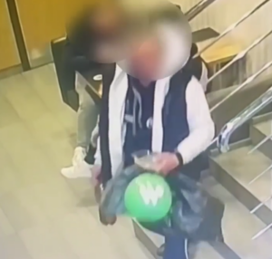 Курьер оставил велосипед на&nbsp;минуту у&nbsp;кафе &mdash; 55-летний рецидивист увёз его за&nbsp;60 тысяч