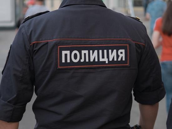 Жительницу Пионерского будут судить за&nbsp;удары по&nbsp;ногам полицейского и&nbsp;оскорбления