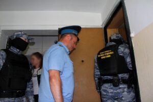 Пожилой калининградец не пускал внука в&nbsp;унаследованную комнату &mdash; приставы вселили наследника принудительно