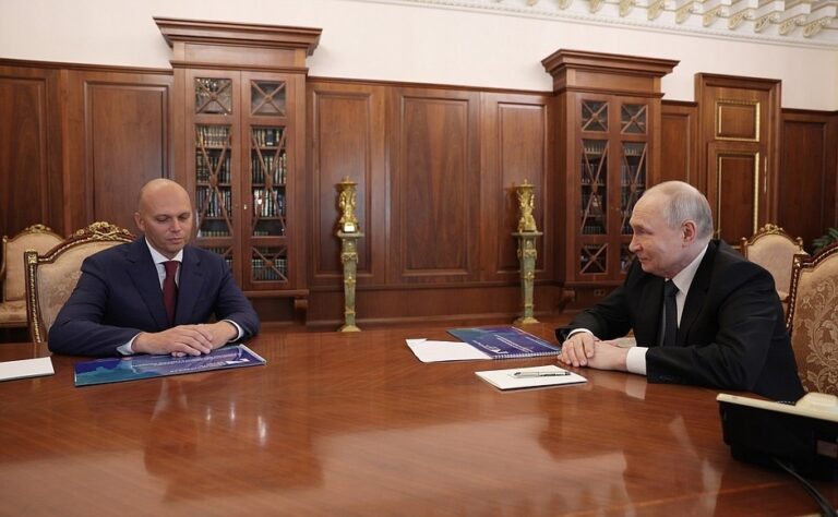 Алексей Беспрозванных и Владимир Путин